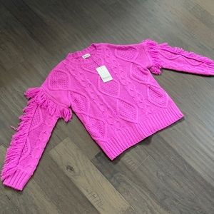 Fringe cable knit sweatwr